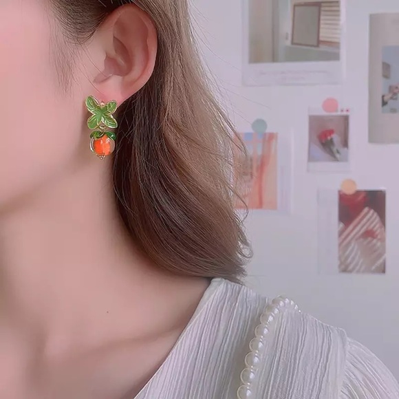 New Persimmon Glass Earrings - Picture 5 of 7